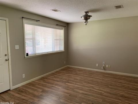 25 Oak Meadows Dr, Cabot, AR 72023 photo 3
