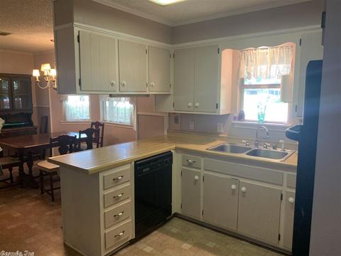4606 Thompson, Pine Bluff, AR 71603 photo 5