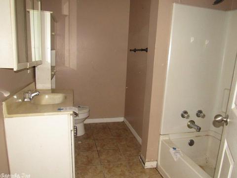 304 E Locust St, Cabot, AR 72023 photo 7