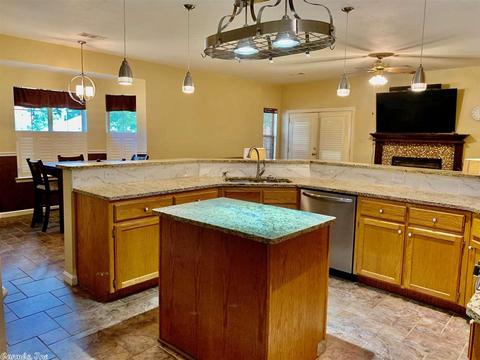 1104 Arbor Cove Cv, Benton, AR 72015 photo 12