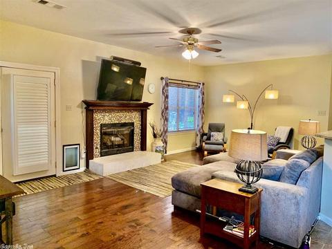 1104 Arbor Cove Cv, Benton, AR 72015 photo 2