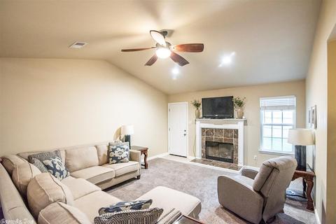 2720 Valley Forge Dr, Benton, AR 72015 photo 3