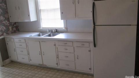 1107 E 1109 E Moore, Searcy, AR 72143 photo 9