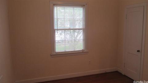 1107 E 1109 E Moore, Searcy, AR 72143 photo 16