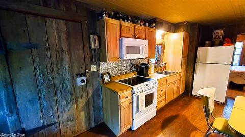 35 W Elm St, Greers Ferry, AR 72067 photo 9