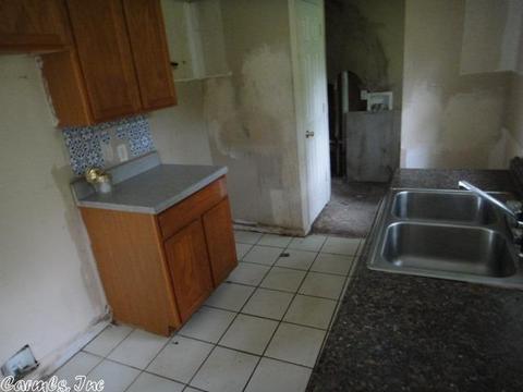 705 E Bayne Ave, Brinkley, AR 72021 photo 10