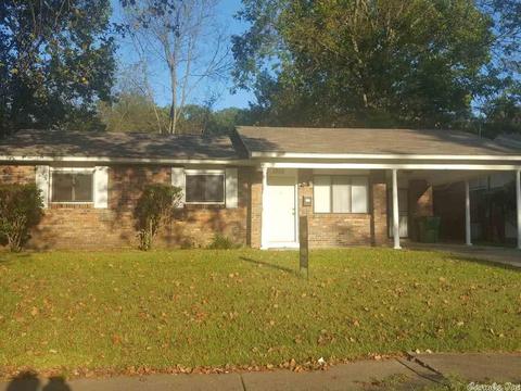 1305 Collins Dr, Pine Bluff, AR 71601 photo 1
