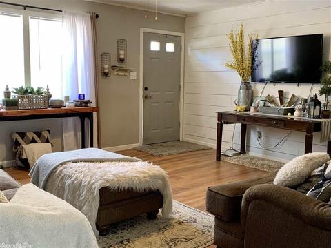 504 Wayne, Trumann, AR 72472 photo 3