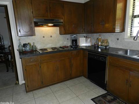 1 Foxcroft Cv, Pine Bluff, AR 71603 photo 6