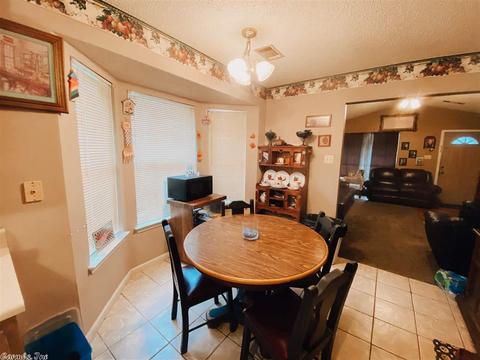 913 Cole Dr, Benton, AR 72015 photo 5
