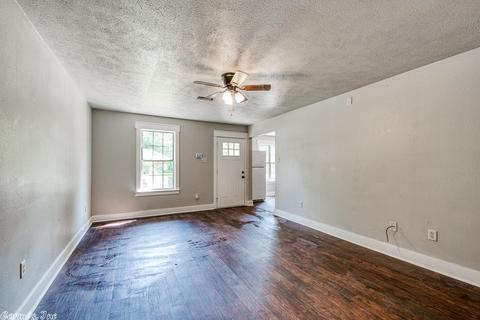 1822 Simms, Conway, AR 72034 photo 5