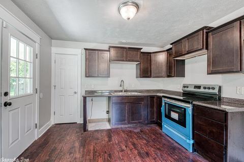 1822 Simms, Conway, AR 72034 photo 8