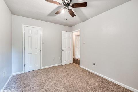 1822 Simms, Conway, AR 72034 photo 16