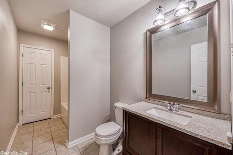 1822 Simms, Conway, AR 72034 photo 11