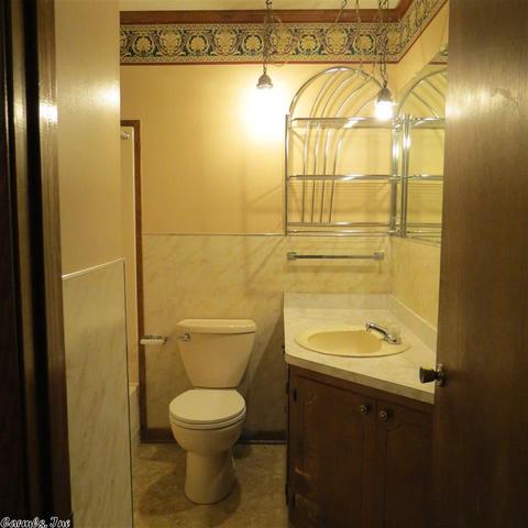 321 E Pine St, Warren, AR 71671 photo 18
