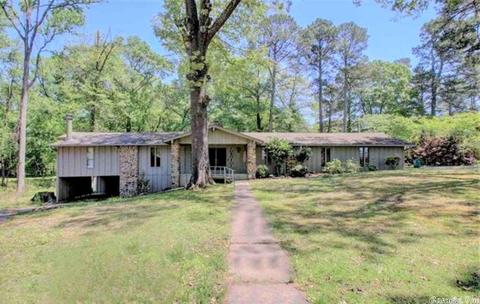 3921 S Linden St, Pine Bluff, AR 71603 photo 1