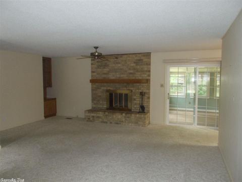 815 Misty Dr, Benton, AR 72019 photo 4