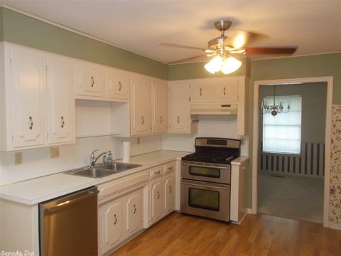 815 Misty Dr, Benton, AR 72019 photo 5