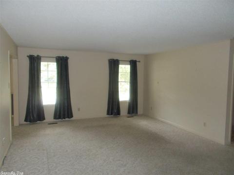 815 Misty Dr, Benton, AR 72019 photo 3