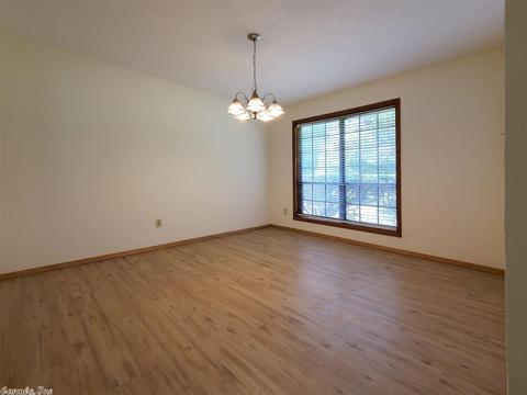 910 Circle Dr, De Queen, AR 71832 photo 4