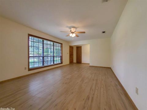 910 Circle Dr, De Queen, AR 71832 photo 3