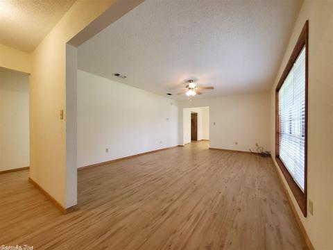910 Circle Dr, De Queen, AR 71832 photo 2