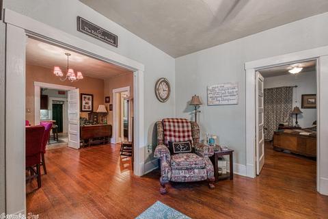 228 Davis St, Conway, AR 72034 photo 8