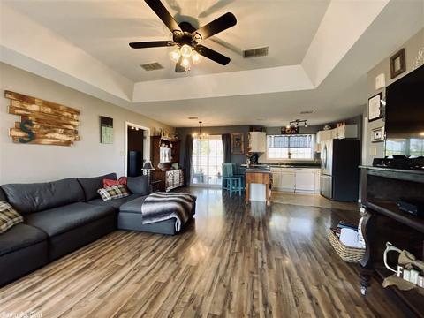 318 Diane, Trumann, AR 72472 photo 3