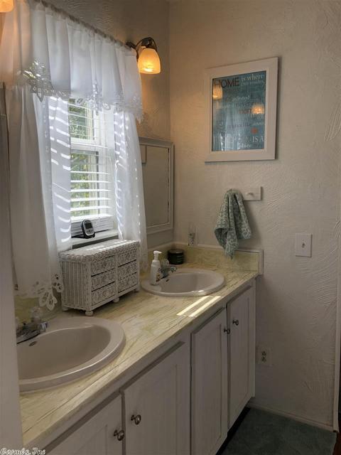 352 Tippitt Rd, Lonoke, AR 72086 photo 4