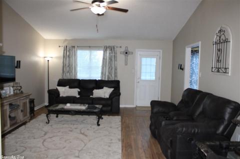 805 Foxridge Dr, Benton, AR 72019 photo 3