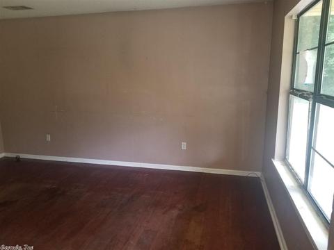 7229 Cross, Pine Bluff, AR 71703 photo 3