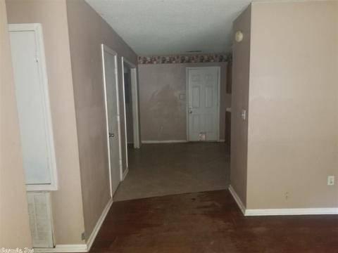 7229 Cross, Pine Bluff, AR 71703 photo 4