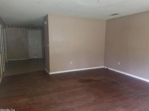 7229 Cross, Pine Bluff, AR 71703 photo 2