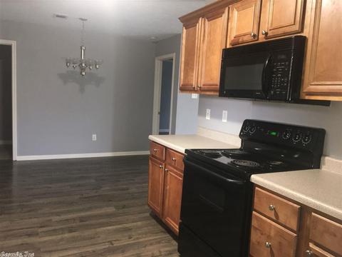1630 Duke St, Conway, AR 72032 photo 2
