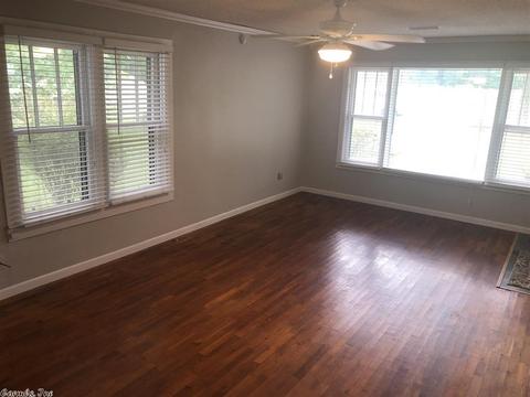 8511 W Cherry, Benton, AR 72015 photo 3