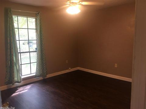 209 Fairway, Conway, AR 72034 photo 3