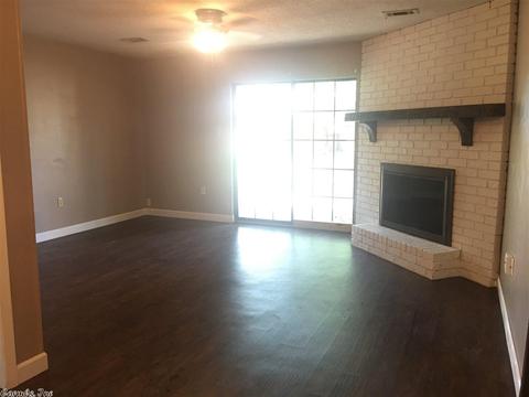 209 Fairway, Conway, AR 72034 photo 2