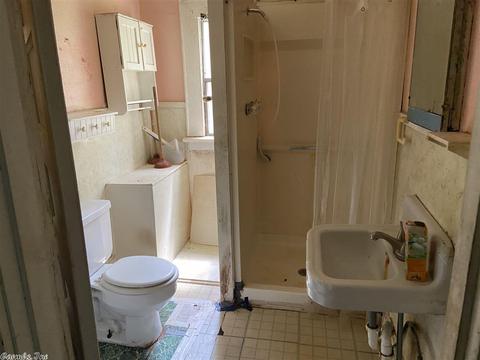 703 Clardy St, Malvern, AR 72104 photo 4