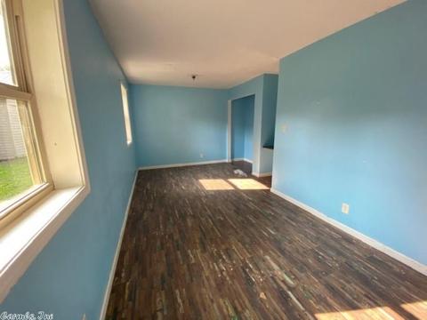 516 Wayne St, Trumann, AR 72472 photo 5