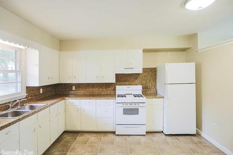 608 E Main St, Flippin, AR 72634 photo 10