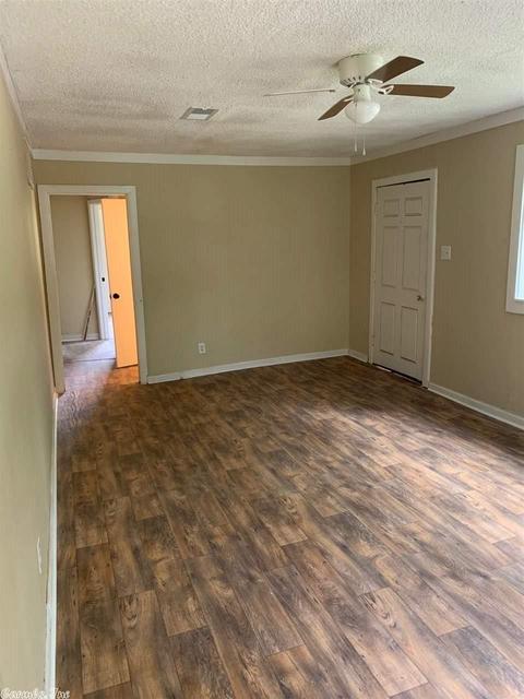 2406 W Saracen Ave, Pine Bluff, AR 71601 photo 4