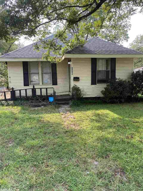 3204 S Linden St, Pine Bluff, AR 71603 photo 1