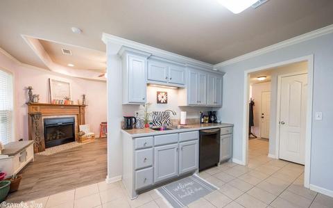 4002 Madrid, Benton, AR 72015 photo 2