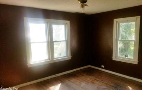 815 W 6th St, Rector, AR 72461 photo 5