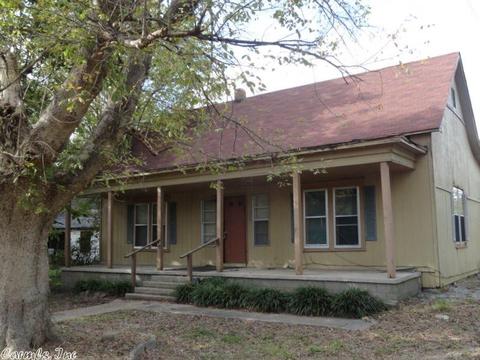612 W 6th St, Rector, AR 72461 photo 1