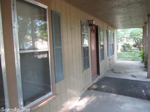 612 W 6th St, Rector, AR 72461 photo 3