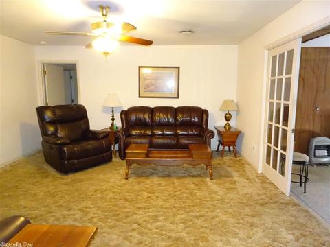 7 Marshall Dr, Searcy, AR 72143 photo 2