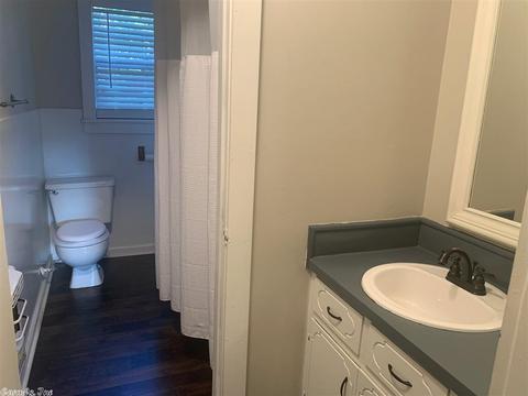 103 S Walnut St, Bryant, AR 72022 photo 8