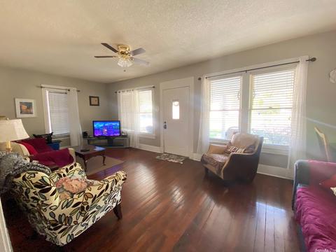 1361 Davis, Conway, AR 72034 photo 5