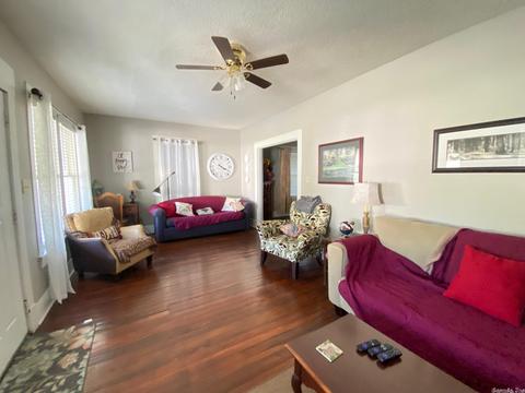 1361 Davis, Conway, AR 72034 photo 4